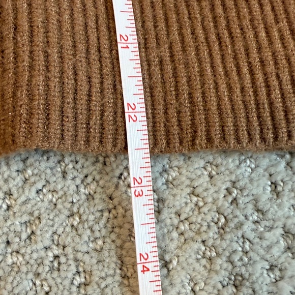 Cyrus V-Neck Ribbed Sweater - Picture 9 of 12